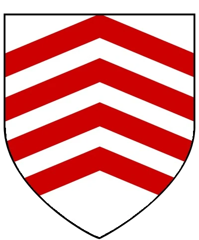Escudo: en campo de plata, cuatro cheurones de gules